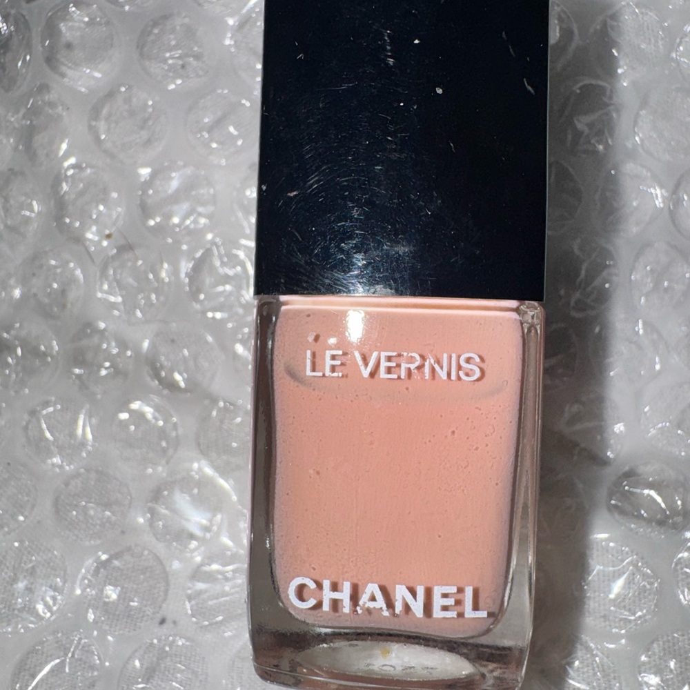 CHANEL Le Vernis Nail Polish 939 Singularité